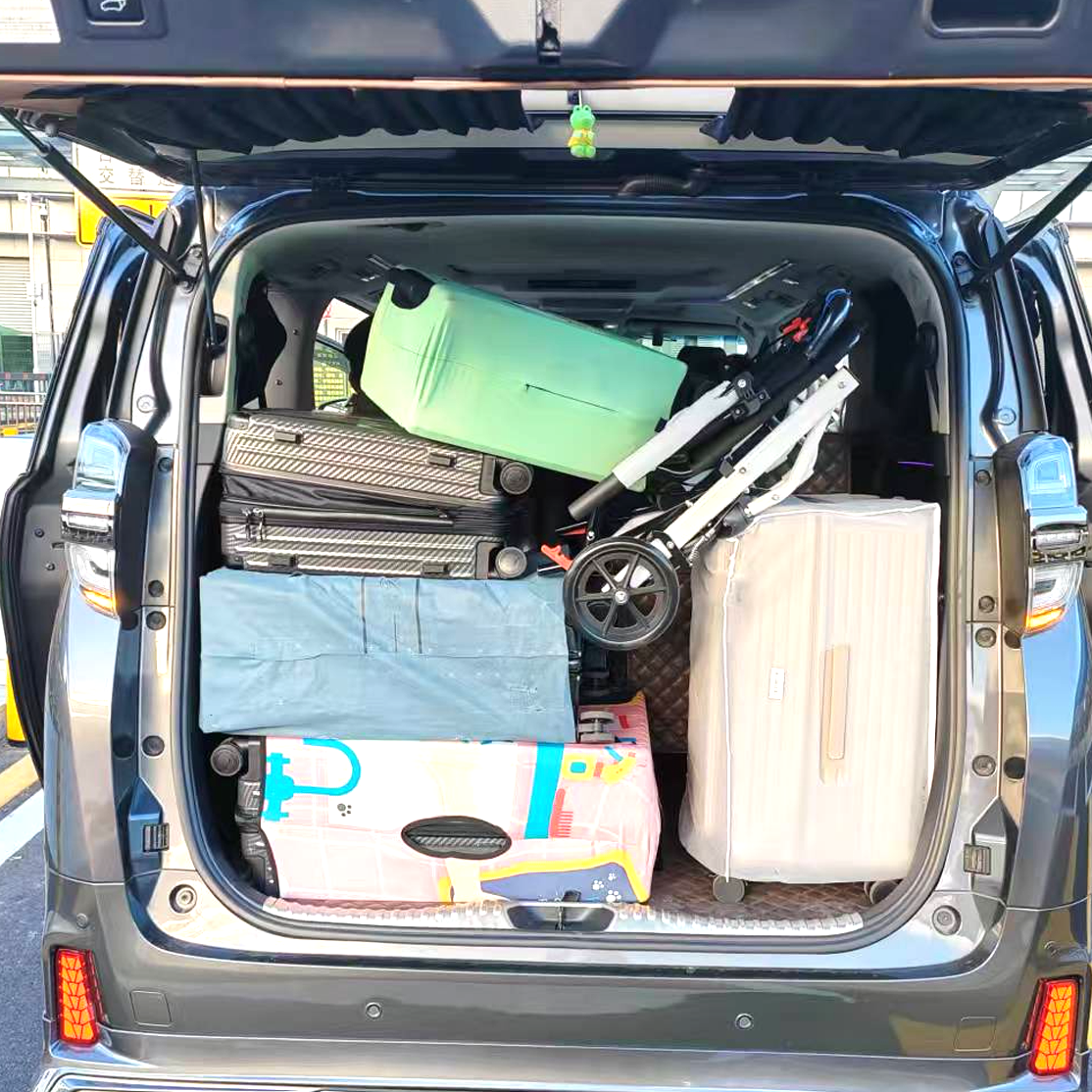 深圳出发香港跨境包車【中港车7座埃爾法商務車兩地牌车带司机】